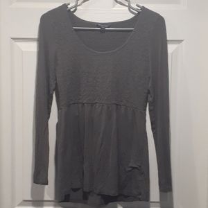 American eagle grey long sleeve shirt